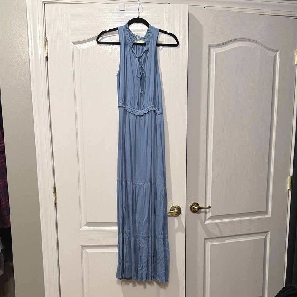 Sleeveless Light Blue Tie-Neck Maxi Dress